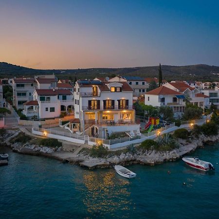 Apartments Villa Zrinka - Last Season Ever! Рогозниця Екстер'єр фото