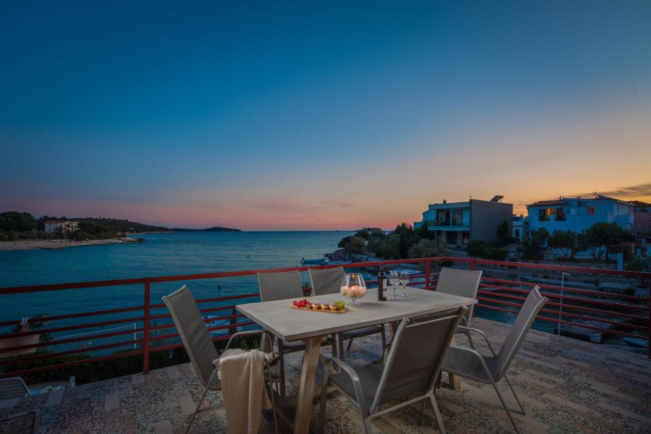 Apartments Villa Zrinka - Last Season Ever! Рогозниця Екстер'єр фото