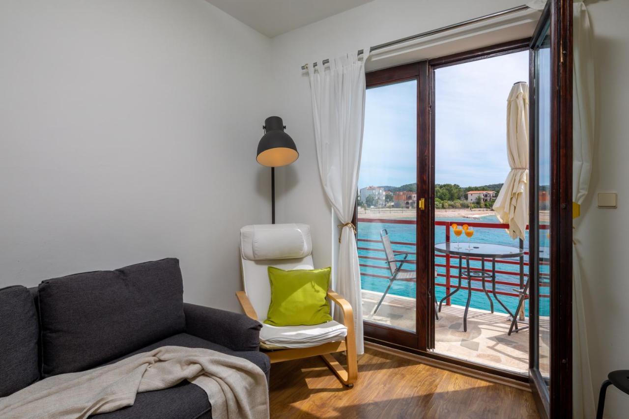 Apartments Villa Zrinka - Last Season Ever! Рогозниця Екстер'єр фото