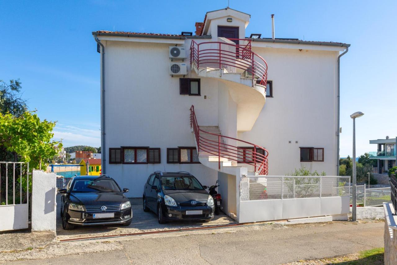 Apartments Villa Zrinka - Last Season Ever! Рогозниця Екстер'єр фото