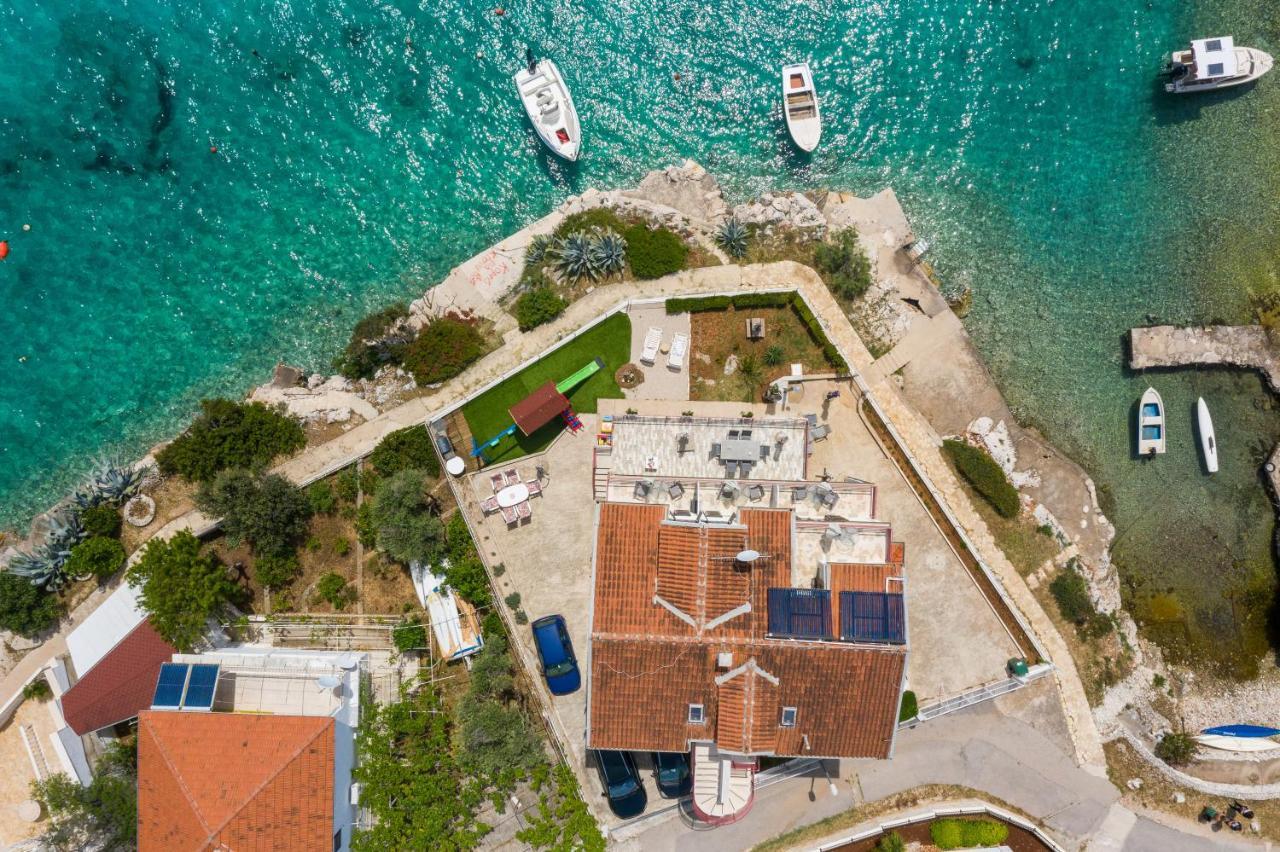 Apartments Villa Zrinka - Last Season Ever! Рогозниця Екстер'єр фото