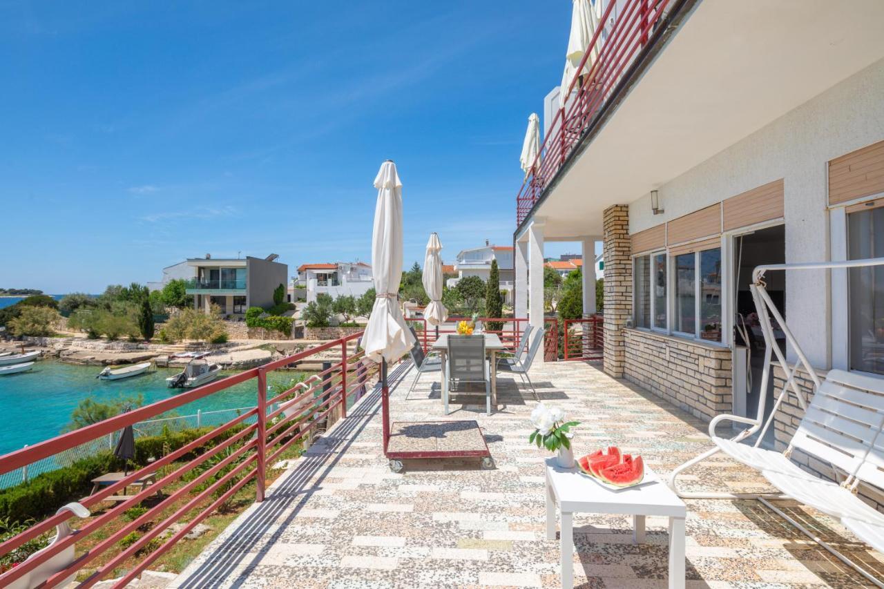 Apartments Villa Zrinka - Last Season Ever! Рогозниця Екстер'єр фото