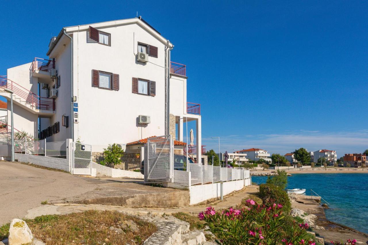 Apartments Villa Zrinka - Last Season Ever! Рогозниця Екстер'єр фото