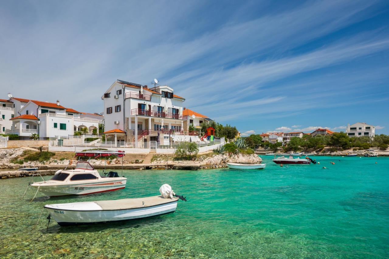 Apartments Villa Zrinka - Last Season Ever! Рогозниця Екстер'єр фото