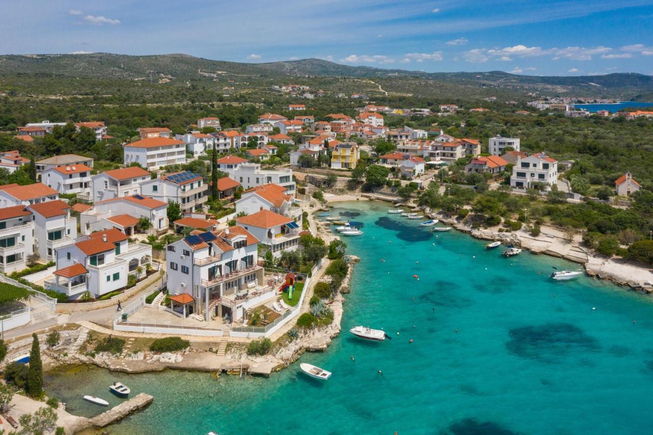 Apartments Villa Zrinka - Last Season Ever! Рогозниця Екстер'єр фото